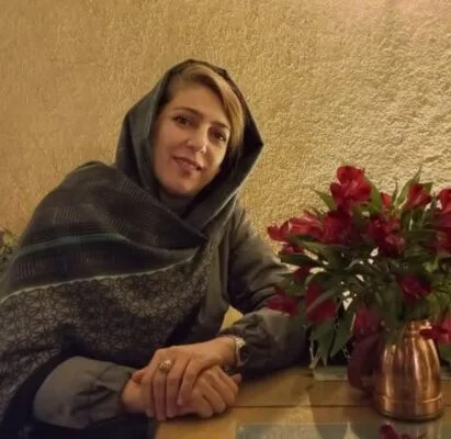 فروزان شریفی کارشناسی ارشد مشاوره درمانگر وسواس فکری _عملی، اختلالات خلقی، اضطرابی، افسردگی، زوج درمانگر و مشاور خود شناسی و رشد فردی